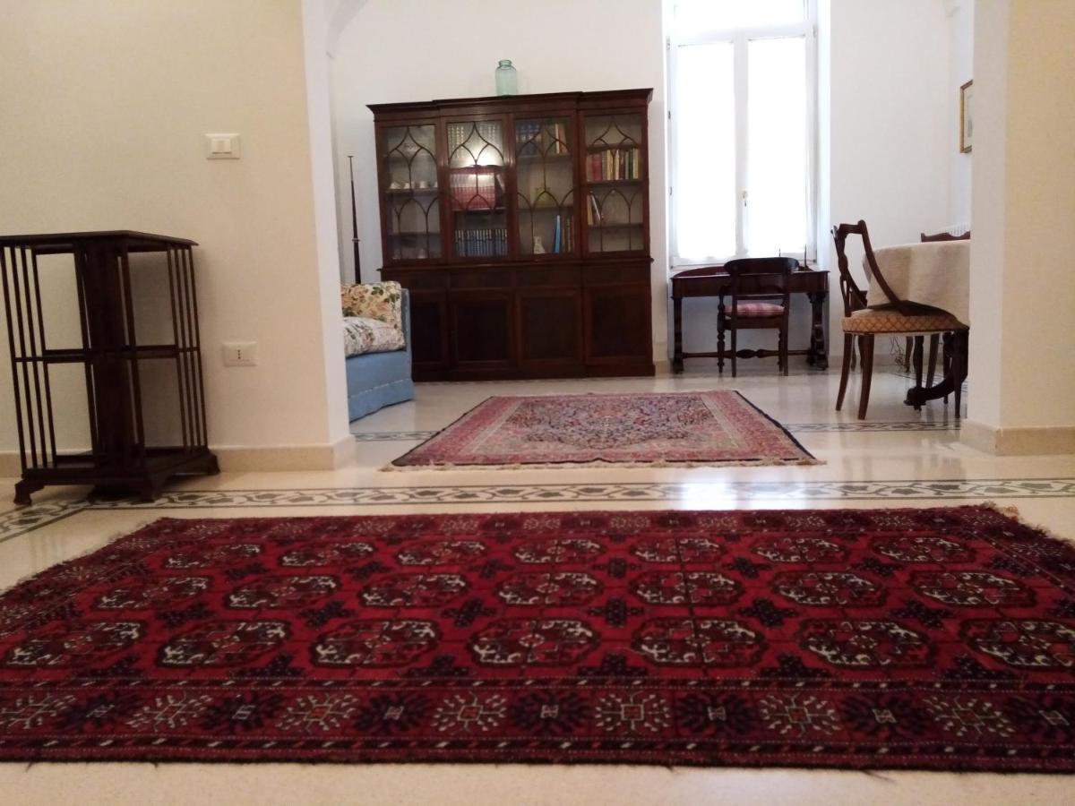 Dimora Storica Le Perle Bed & Breakfast Lecce Exterior photo