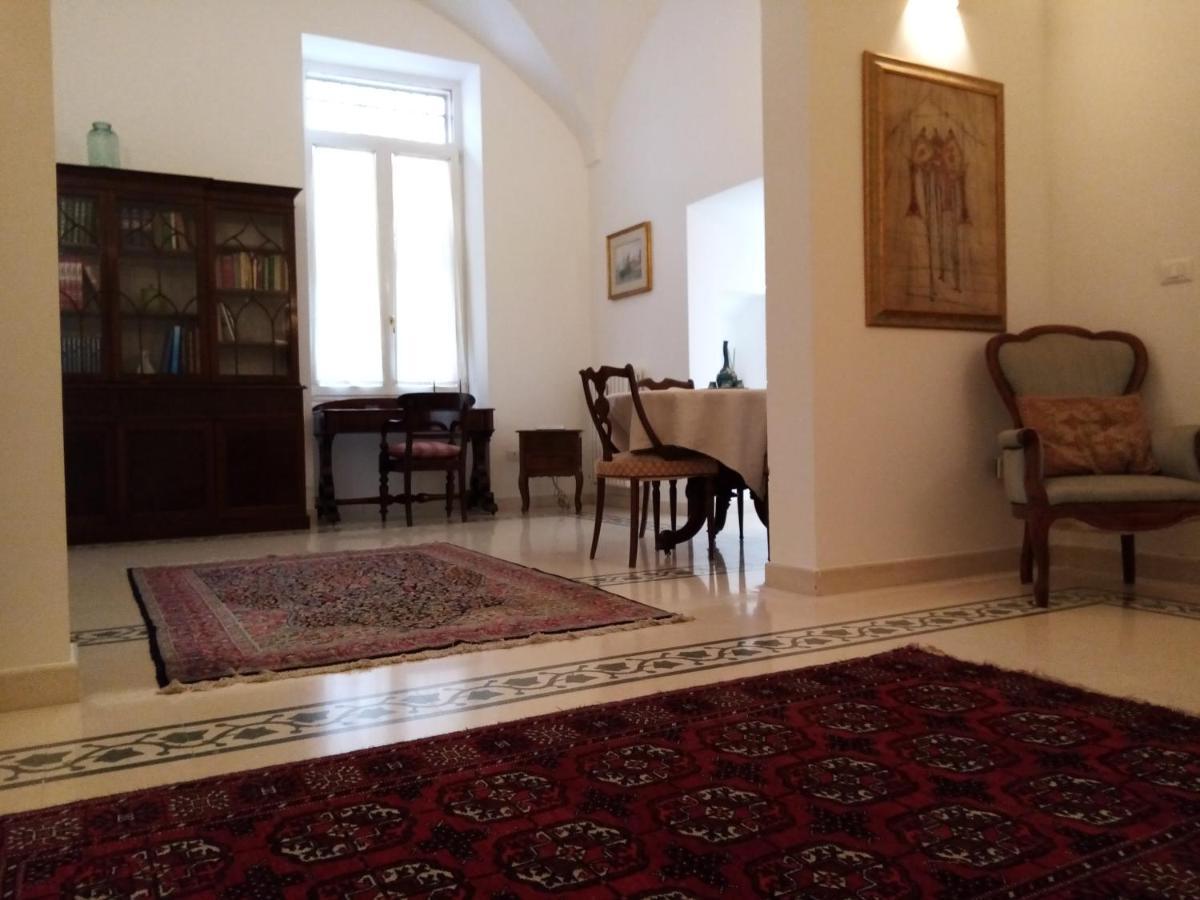 Dimora Storica Le Perle Bed & Breakfast Lecce Exterior photo