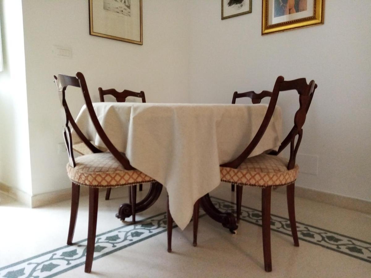 Dimora Storica Le Perle Bed & Breakfast Lecce Exterior photo