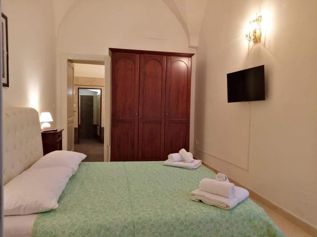Dimora Storica Le Perle Bed & Breakfast Lecce Exterior photo