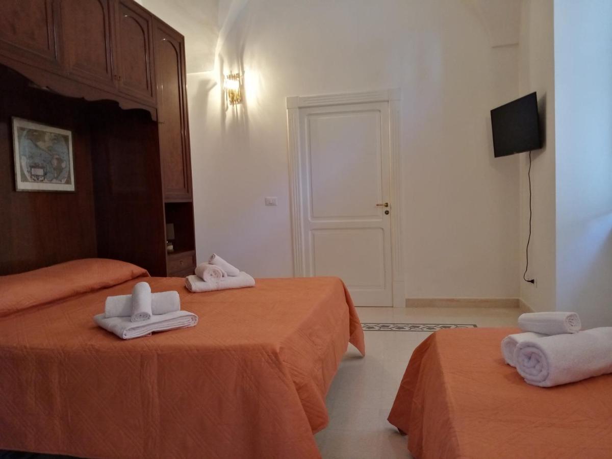 Dimora Storica Le Perle Bed & Breakfast Lecce Exterior photo