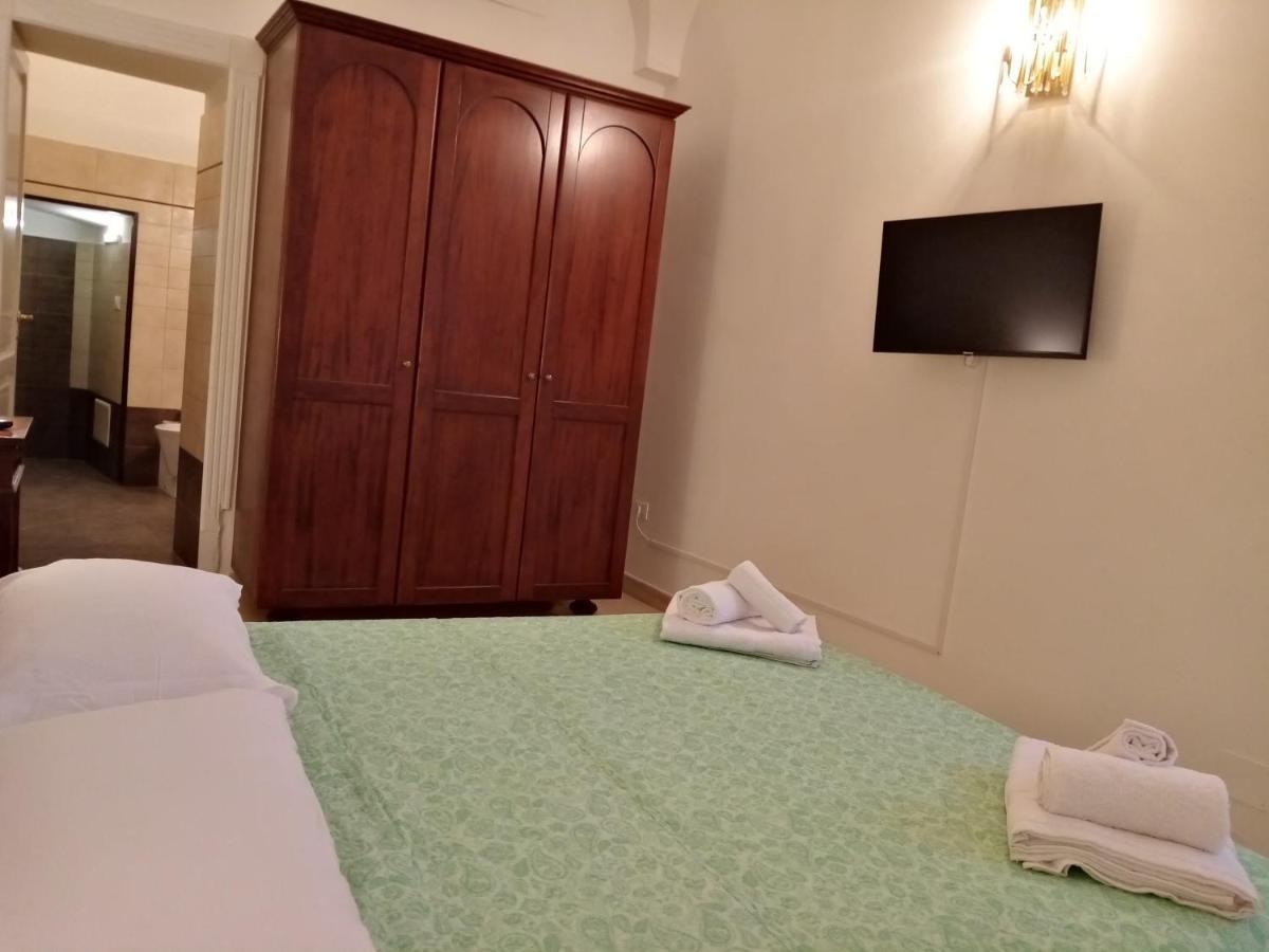 Dimora Storica Le Perle Bed & Breakfast Lecce Exterior photo