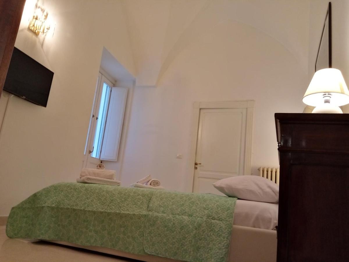 Dimora Storica Le Perle Bed & Breakfast Lecce Exterior photo